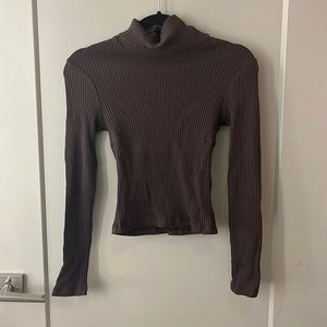 Ribbed Chocolate Long-sleeve / Turtleneck top